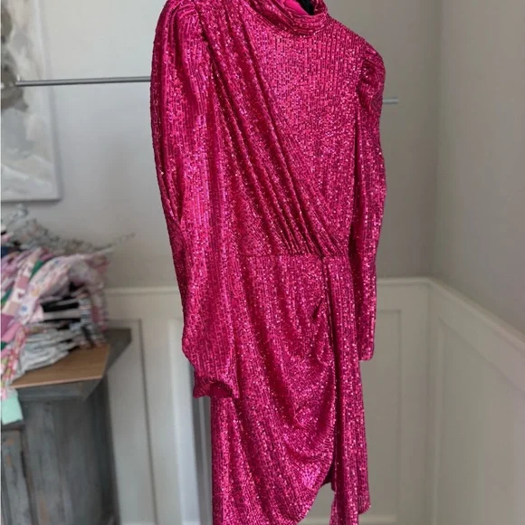 Bianca Mini Dress in Fuchsia
SAYLOR Medium - Picture 5 of 7